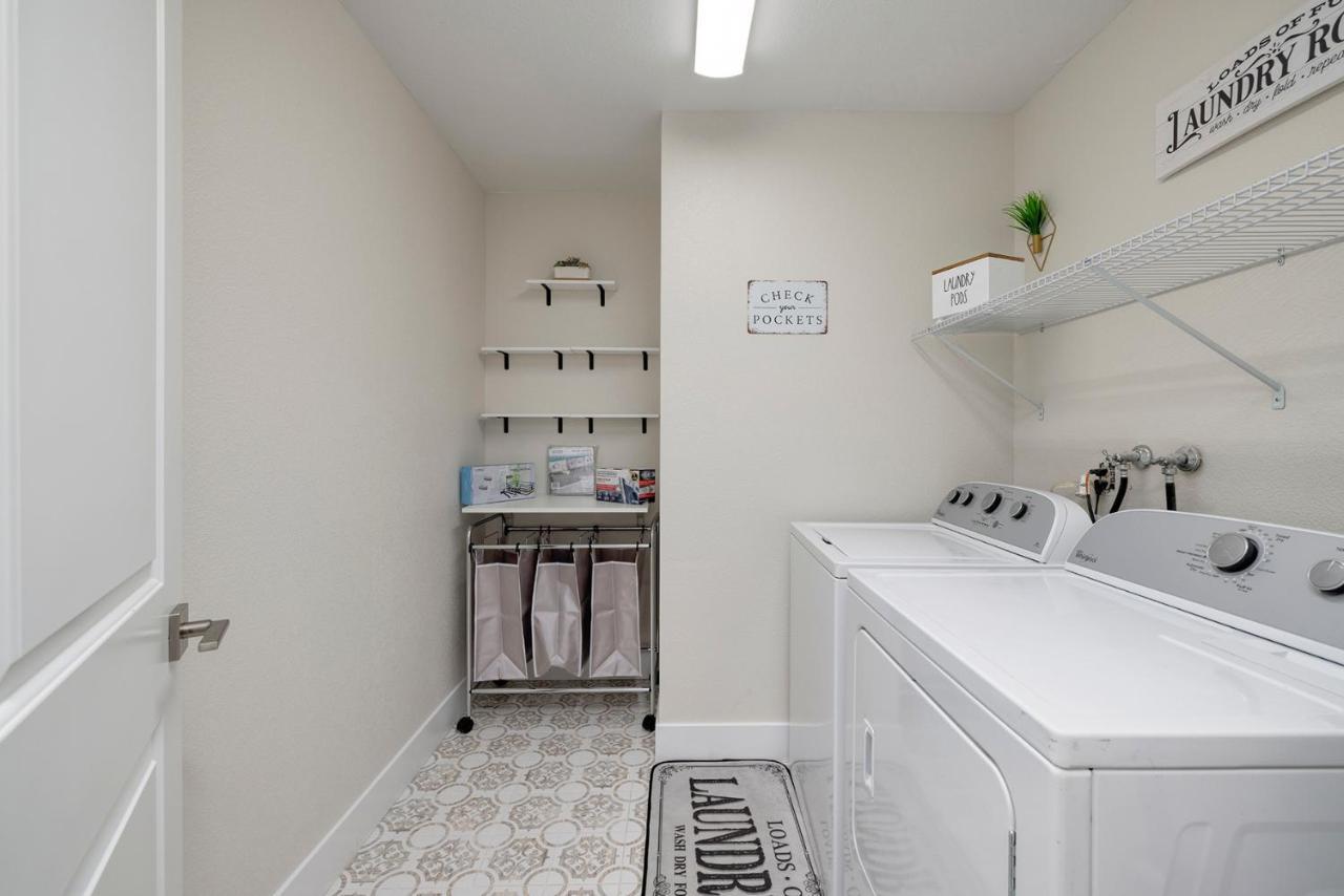 Single Story Minutes From Summerlin With Rv Parking & Dog Friendly Las Vegas Eksteriør billede