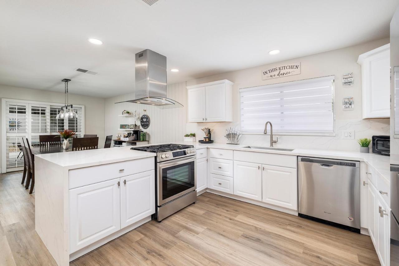 Single Story Minutes From Summerlin With Rv Parking & Dog Friendly Las Vegas Eksteriør billede